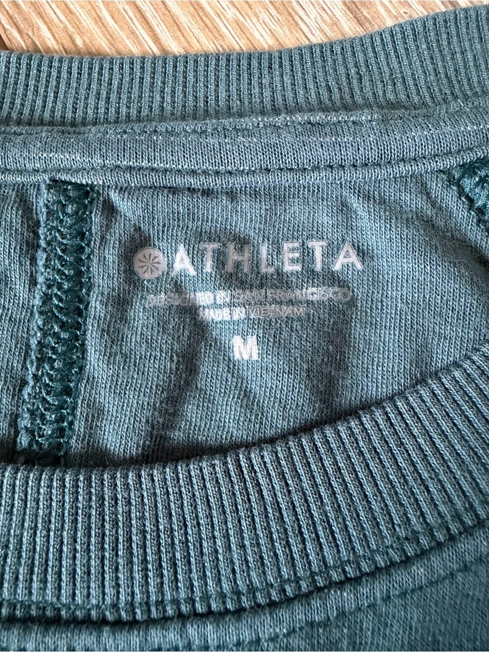 Athleta Women’s Oceanic Teal Long Sleeve Sundown Sweatshirt Size Medium